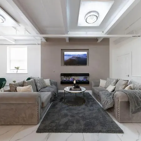 Luxury, Open Plan *